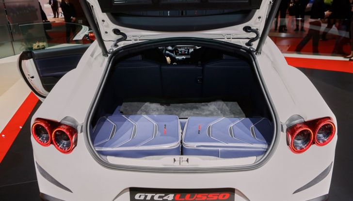 Ferrari GTC4 Lusso live Ginevra 2016