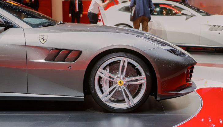 Ferrari GTC4 Lusso live Ginevra 2016