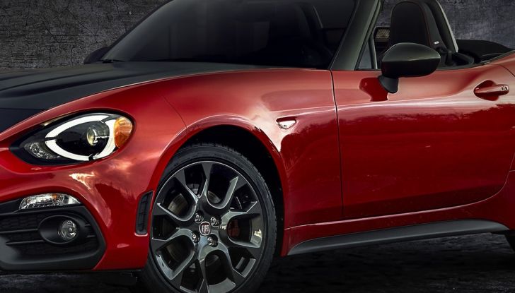 Fiat 124 Spider Elaborazione Abarth, profilo anteriore laterale.