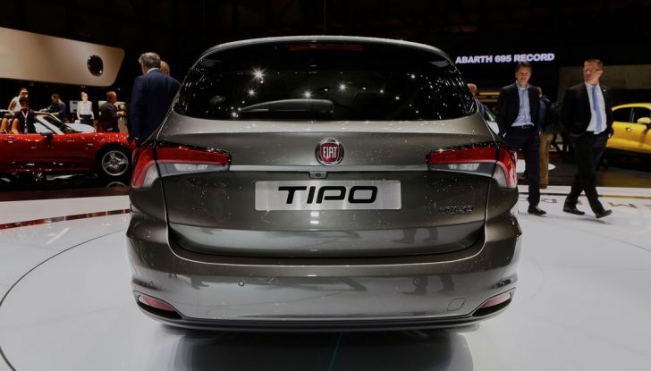 Fiat Tipo SW presentazione al Salone di Ginevra, posteriore.