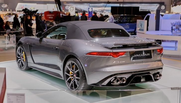 Jaguar F-Type SVR: ancora più potente - Foto 5 di 19