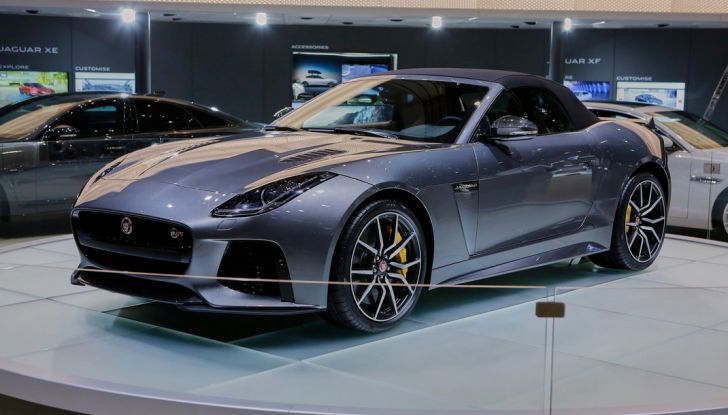 Jaguar F-Type SVR Coupe and Roadster live ginevra 2016