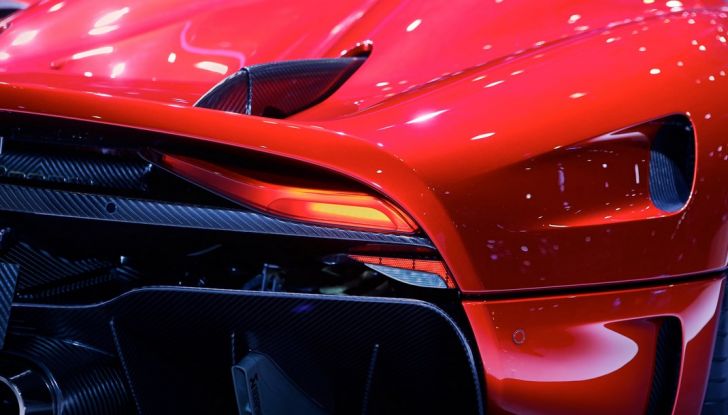 Koenigsegg Regera, sportiva estrema da 1.500 cavalli - Foto 12 di 24