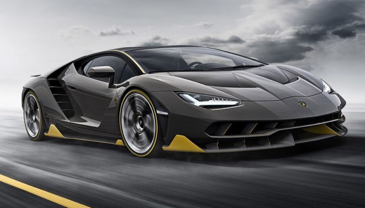 La prima Lamborghini ibrida ha un motore V12 - Foto 10 di 11