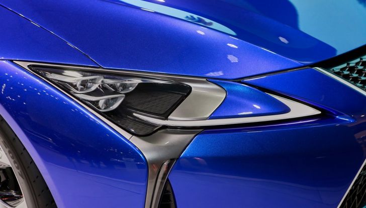 Lexus LC500H live ginevra 2016