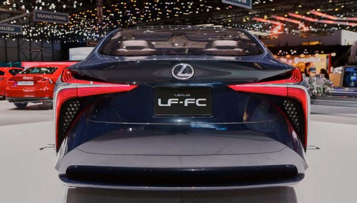 Lexus LF-FC live ginevra 2016