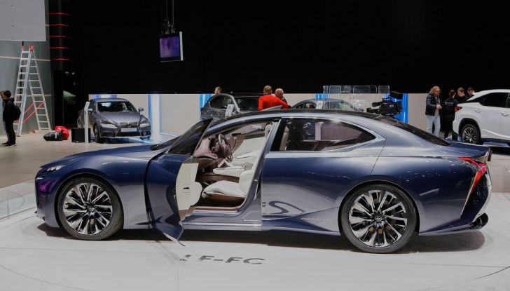 Lexus LF-FC live ginevra 2016