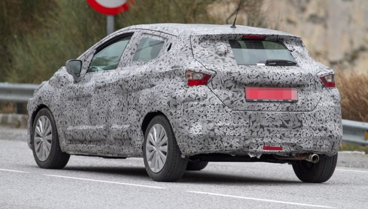 Nissan Micra, prime foto spia della quinta generazione - Foto 9 di 9
