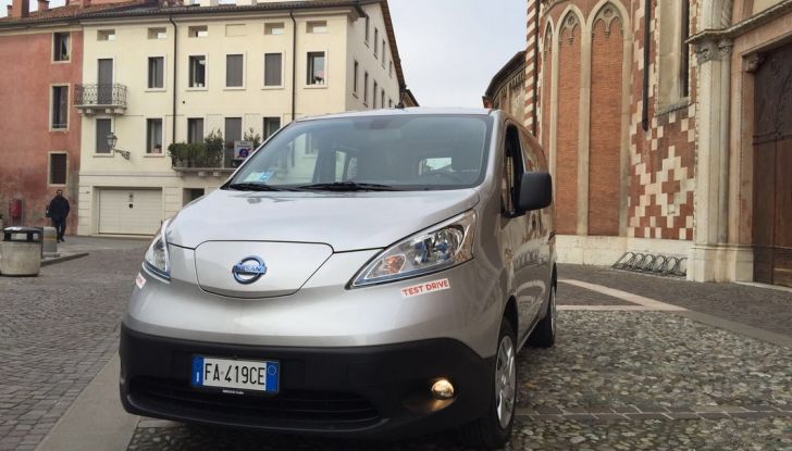 Nissan e-NV200 Combi Bus: la prova su strada dell’elettrico al 100% - Foto 2 di 20