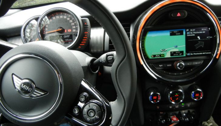 Nuova Mini Cabrio test drive