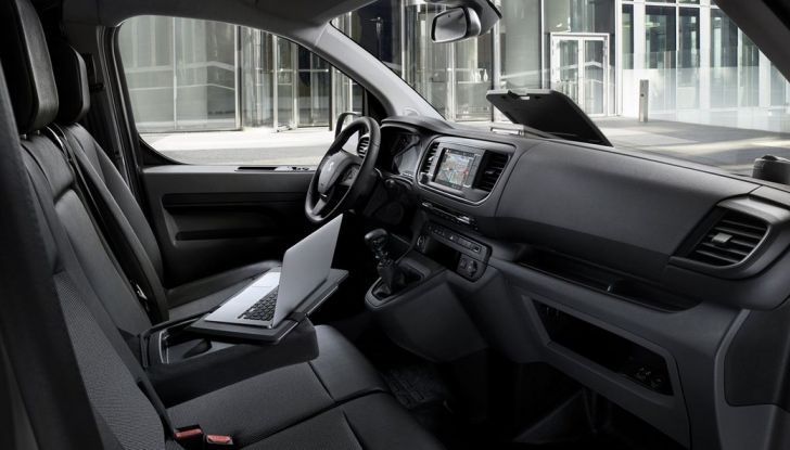 Nuovo Peugeot Expert, il marchio del Leone torna nel mercato dei veicoli commerciali - Foto 17 di 20