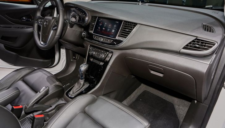 Opel Mokka X debutta con nuovo motore 1.4 a Ginevra - Foto 15 di 16