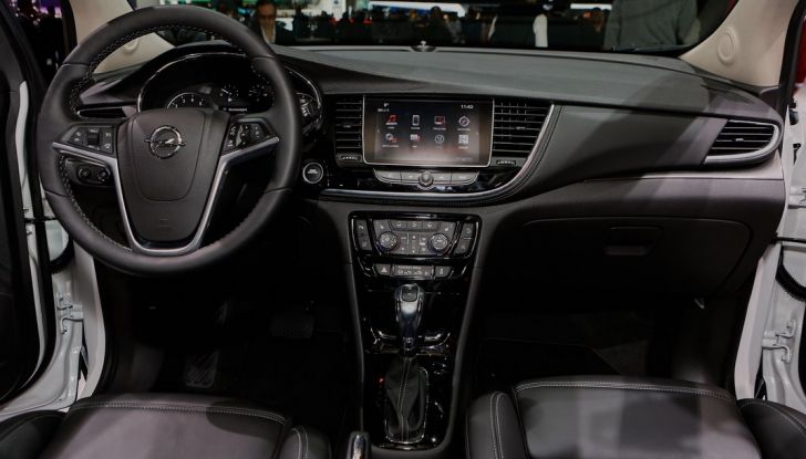 Opel Mokka X debutta con nuovo motore 1.4 a Ginevra - Foto 16 di 16