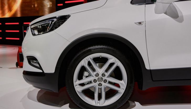 Opel Mokka X debutta con nuovo motore 1.4 a Ginevra - Foto 8 di 16