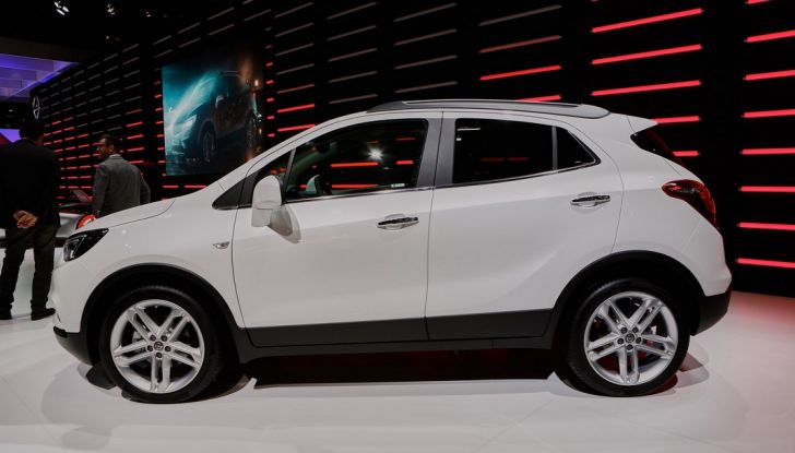 Opel Mokka X debutta con nuovo motore 1.4 a Ginevra - Foto 10 di 16