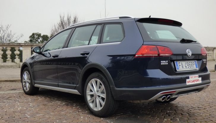 Volkswagen Golf Variant Alltrack 2.0 2016: Prova su strada, opinioni e prezzi - Foto 38 di 51