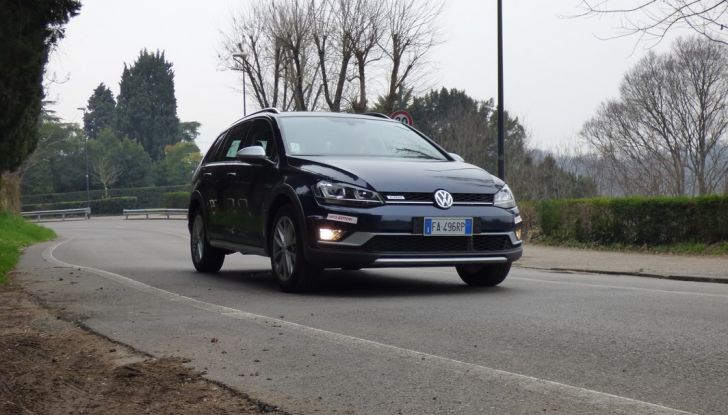 Volkswagen Golf Variant Alltrack 2.0 2016: Prova su strada, opinioni e prezzi - Foto 1 di 51