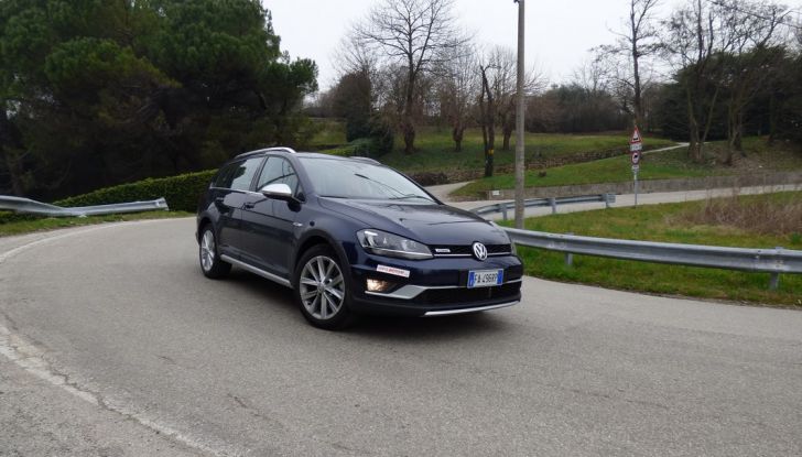 Volkswagen Golf Variant Alltrack 2.0 2016: Prova su strada, opinioni e prezzi - Foto 7 di 51