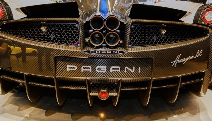 Pagani Huayra BC, edizione limitata a 20 pezzi da 750 CV - Foto 12 di 21