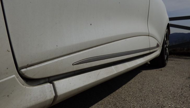 Renault Clio R.S. 220 EDC Trophy: prova su strada e prestazioni - Foto 13 di 37