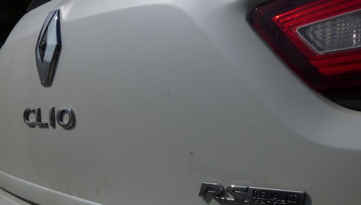 Renault Clio R.S. 220 EDC Trophy: prova su strada e prestazioni - Foto 20 di 37