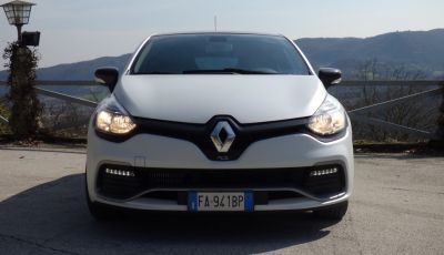 Renault Clio R.S. 220 EDC Trophy: prova su strada e prestazioni