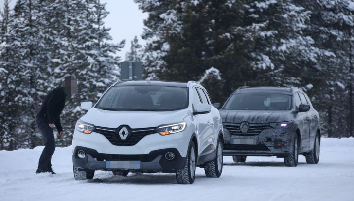 Renault Maxthon prime foto spia del nuovo SUV francese - Foto 4 di 22