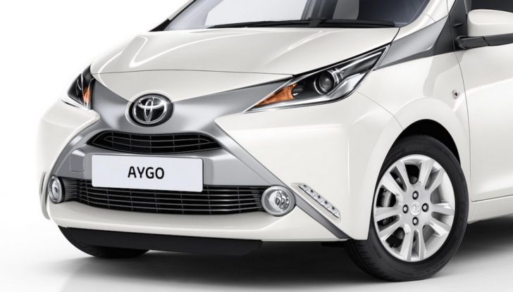 Toyota Aygo x-pure: la citycar per le donne - Foto 4 di 9