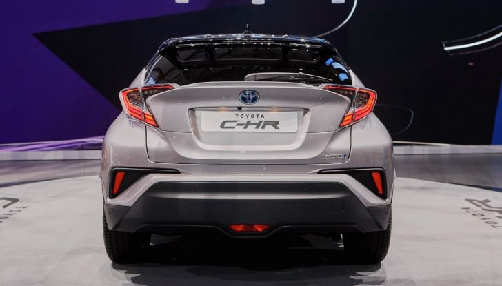 Toyota C-HR, potrebbe diventare la Auris Cross - Foto 13 di 18