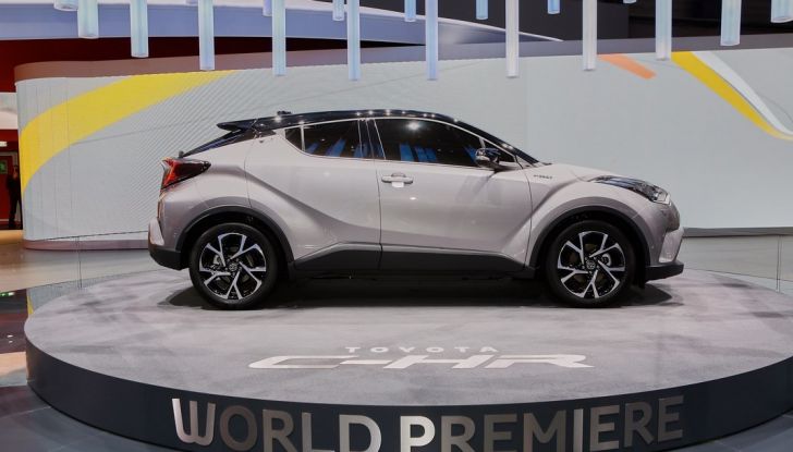 Toyota C-HR, potrebbe diventare la Auris Cross - Foto 8 di 18