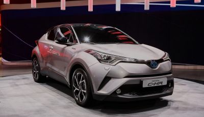 Toyota C-HR, potrebbe diventare la Auris Cross