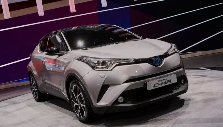 Toyota C-HR, potrebbe diventare la Auris Cross - Foto 9 di 18