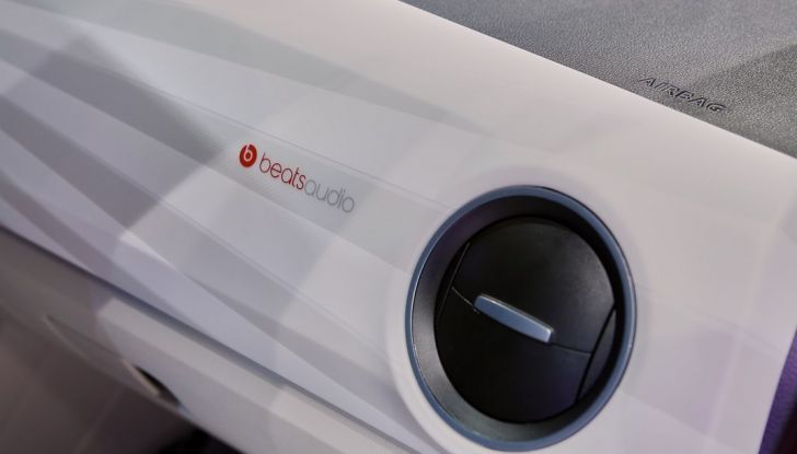 Nuova Volkswagen Up live Ginevra 2016