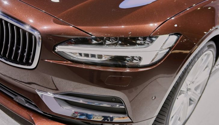 Nuova Volvo V90, motorizzazioni e dati ufficiali - Foto 2 di 12