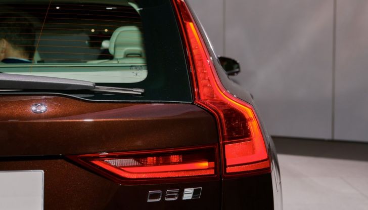 Nuova Volvo V90, motorizzazioni e dati ufficiali - Foto 11 di 12