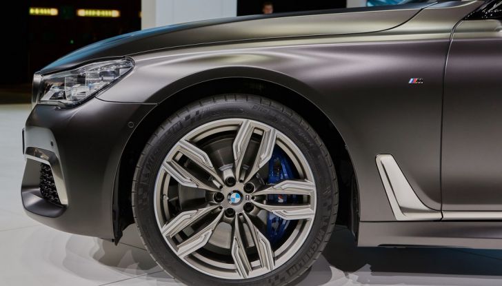 Nuova BMW M760Li xDrive - Foto 16 di 34