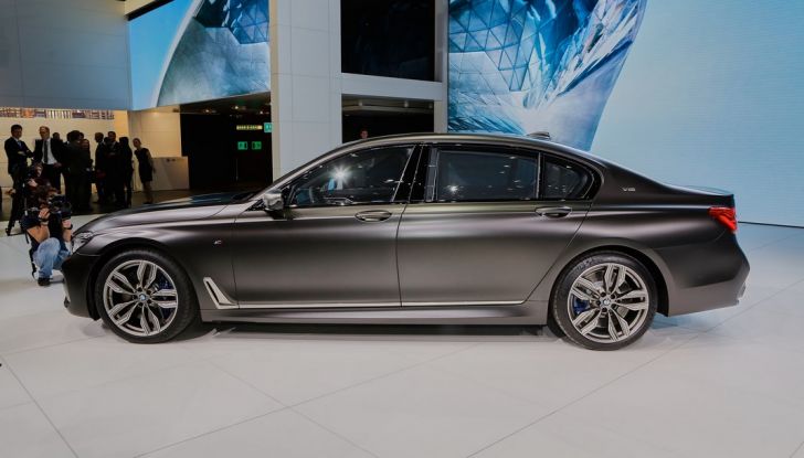 Nuova BMW M760Li xDrive - Foto 17 di 34