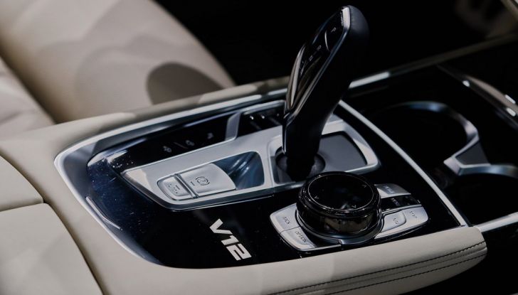 Nuova BMW M760Li xDrive - Foto 10 di 34