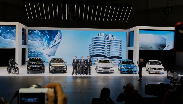 Nuova BMW M760Li xDrive - Foto 14 di 34