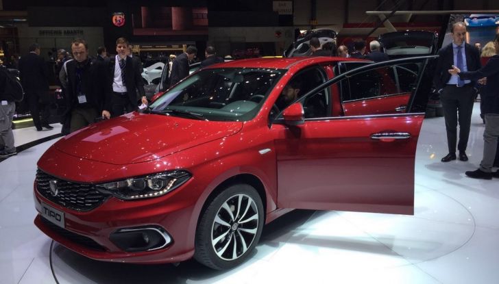 Fiat tipo 2 volumi live Ginevra 2016, apertura porta anteriore.