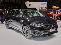 Fiat Tipo due volumi: il debutto al Salone di Ginevra 2016