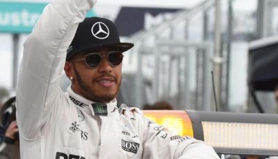 Hamilton apre il mondiale di Formula 1 con la 50° pole in carriera
