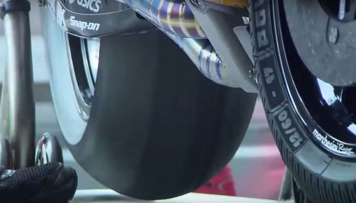 Michelin: ecco come riconoscere gli pneumatici della MotoGP 2016 - Foto 8 di 9