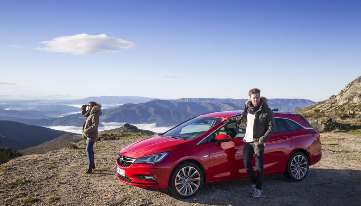 Nuova Opel Astra Sports Tourer prova su strada, informazioni e prezzi - Foto 30 di 40