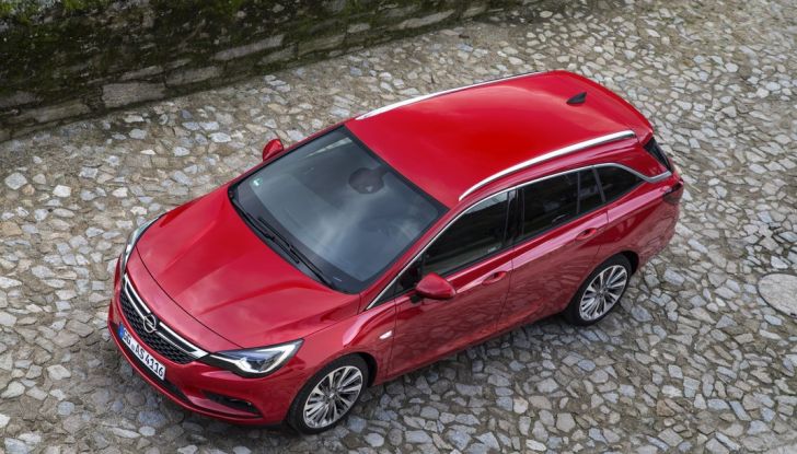 Nuova Opel Astra Sports Tourer prova su strada, informazioni e prezzi - Foto 33 di 40