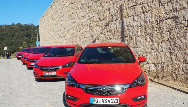 Nuova Opel Astra Sports Tourer prova su strada, informazioni e prezzi - Foto 7 di 40