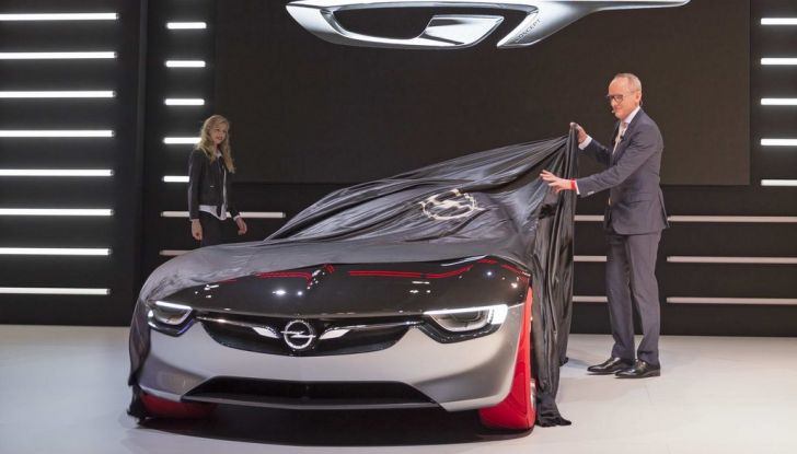Opel GT Concept: a Ginevra la sportiva del futuro - Foto 3 di 20