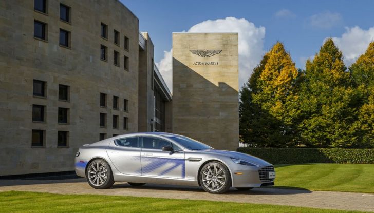 Aston Martin: James Bond guiderà un’auto elettrica - Foto 1 di 6
