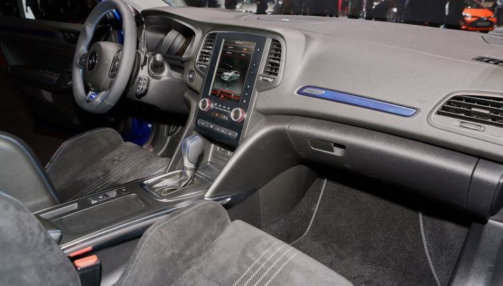 Nuova Renault Megane Sporter GT svelata in anteprima - Foto 7 di 9