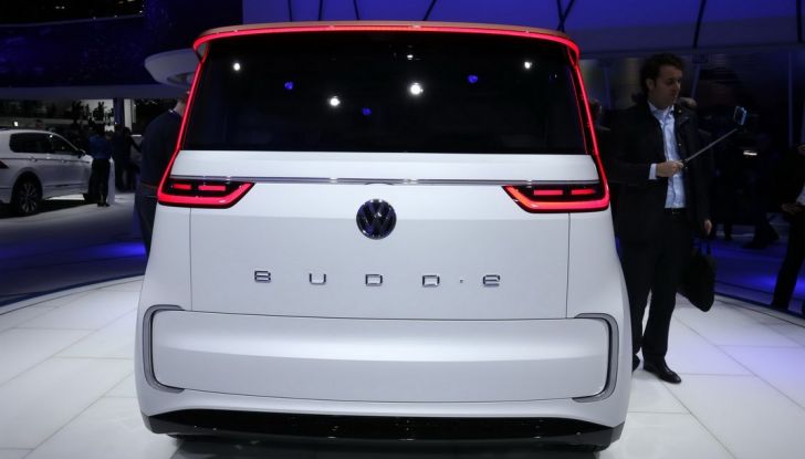 A volte ritornano: BUDD-e, il van di Volkswagen per l’hippie 2.0 - Foto 6 di 14
